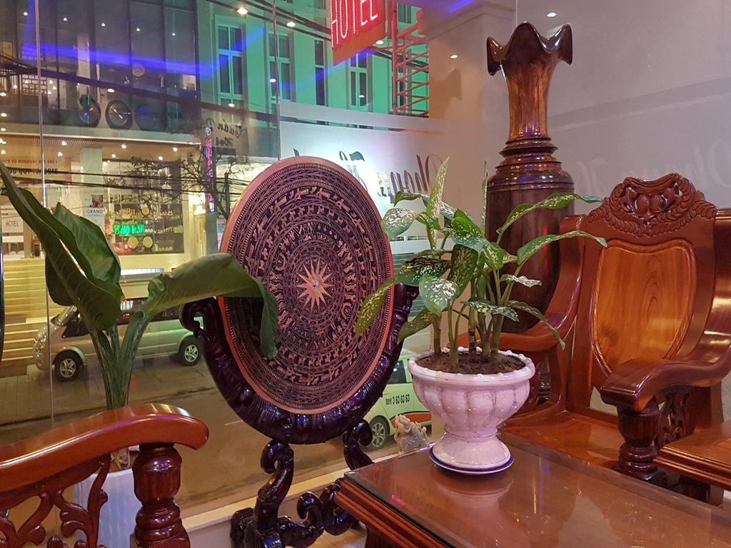 Tuan Phong Hotel Da Nang Exterior photo